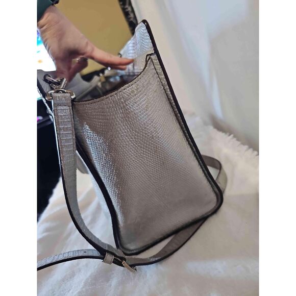 Michael Kors Silver Textured Leather Tote Adjustable Strap Handbag READ - Picture 13 of 16